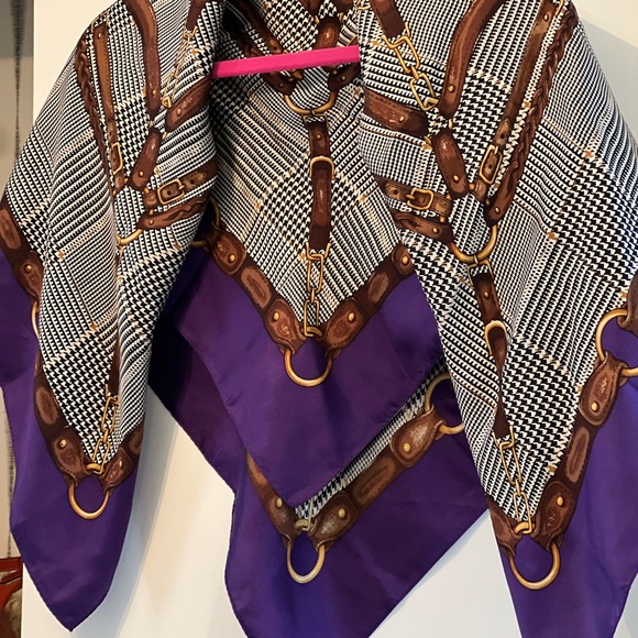 Ralph Lauren Silk Scarf  34x34 - Picture 4 of 7